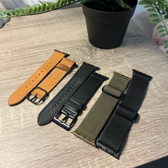 Pack of 4 - Apple Watch Wrist Bands 38mm/42mm - Picture 2 of 5